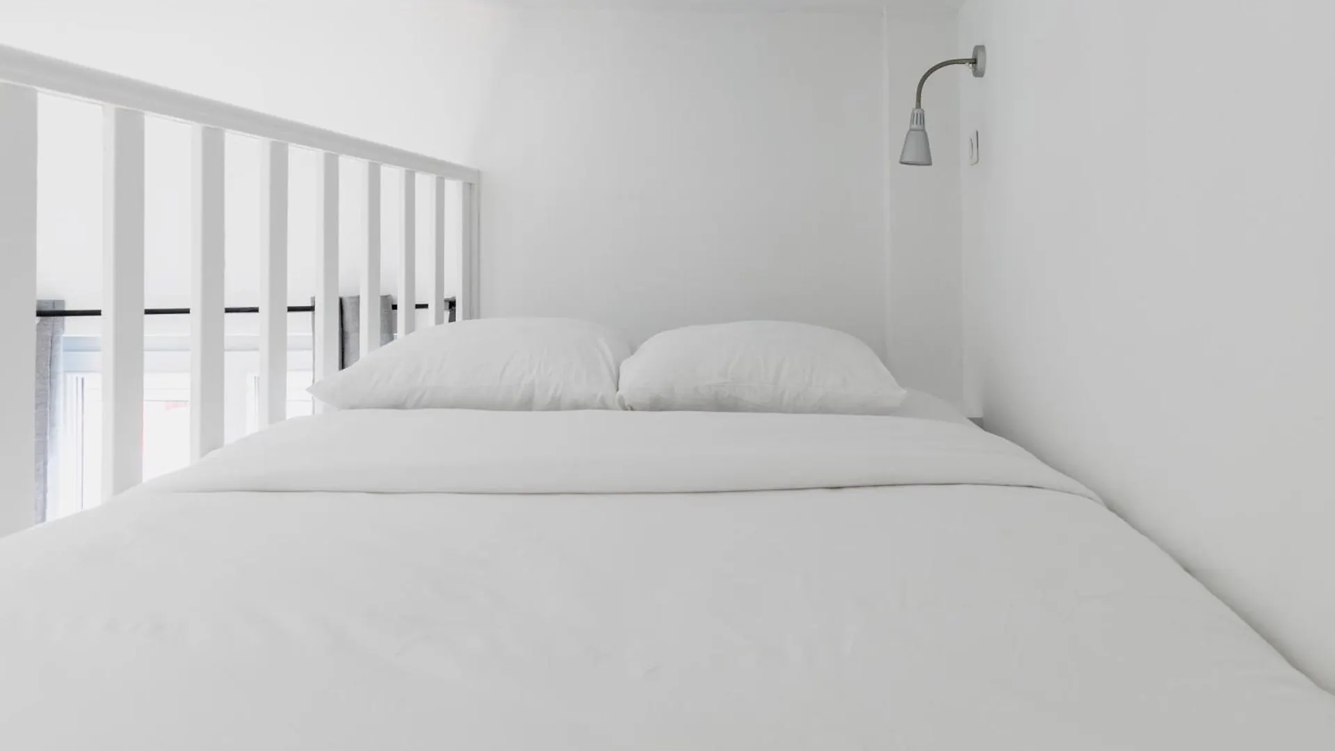 Brand New - Exquisite And Sunny Parisian Loft Apartment 0*, Paris France