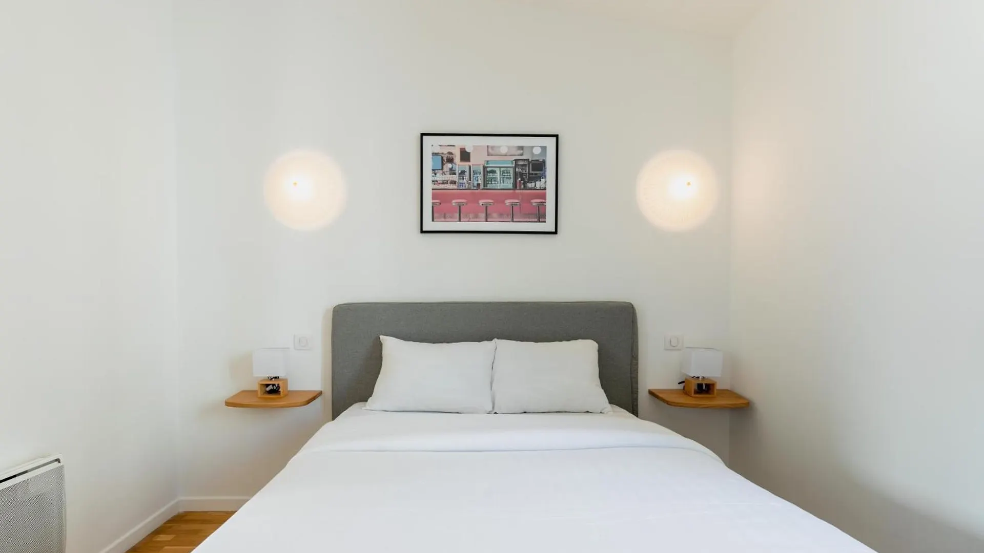 Brand New - Exquisite And Sunny Parisian Loft Apartment France
