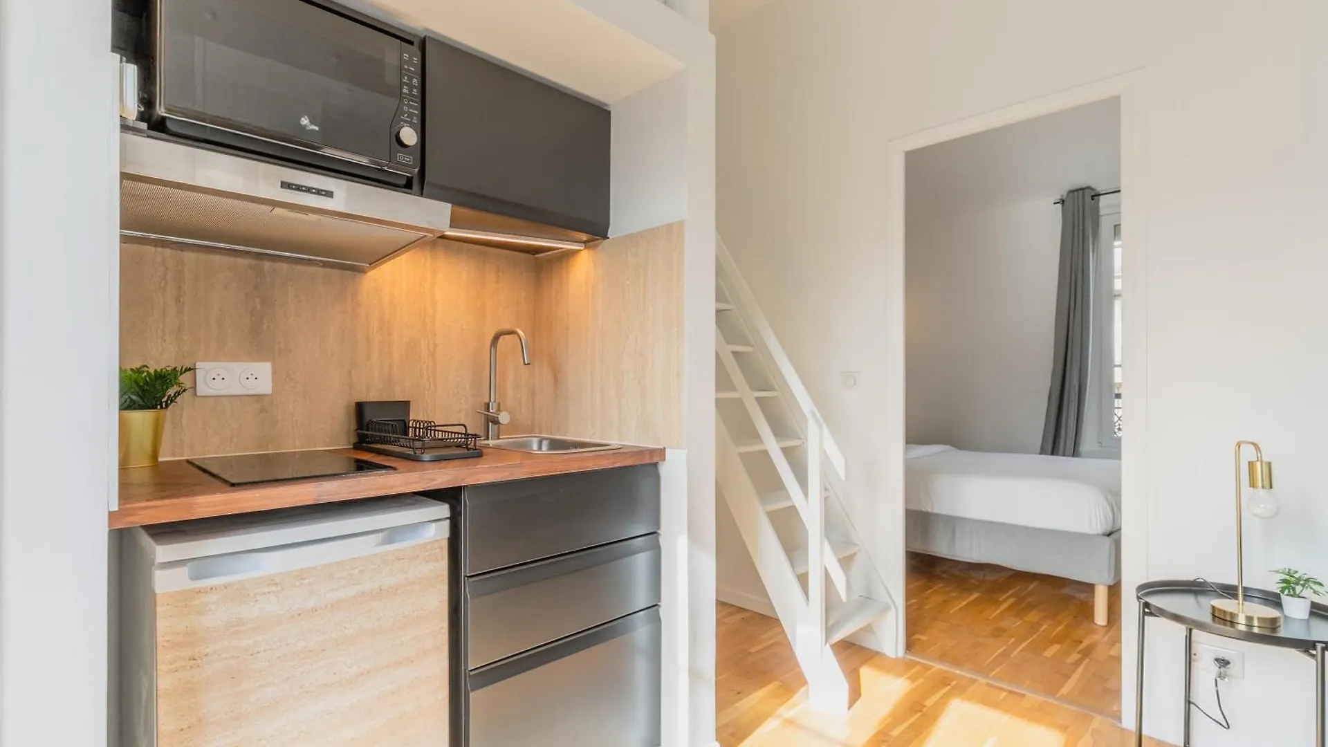 Brand New - Exquisite And Sunny Parisian Loft Apartment Paris